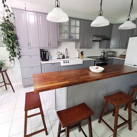 4 Bedroom 3 Washroom Charming Home In Markham With Warm Cozy Vibe Buitenkant foto
