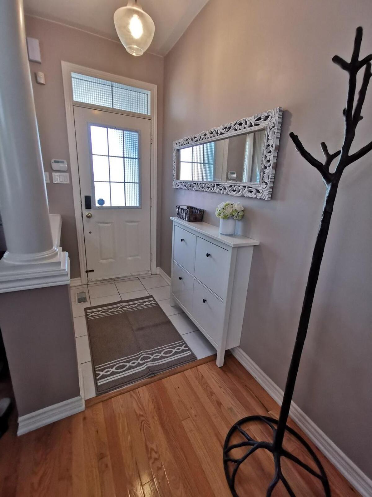 4 Bedroom 3 Washroom Charming Home In Markham With Warm Cozy Vibe Buitenkant foto